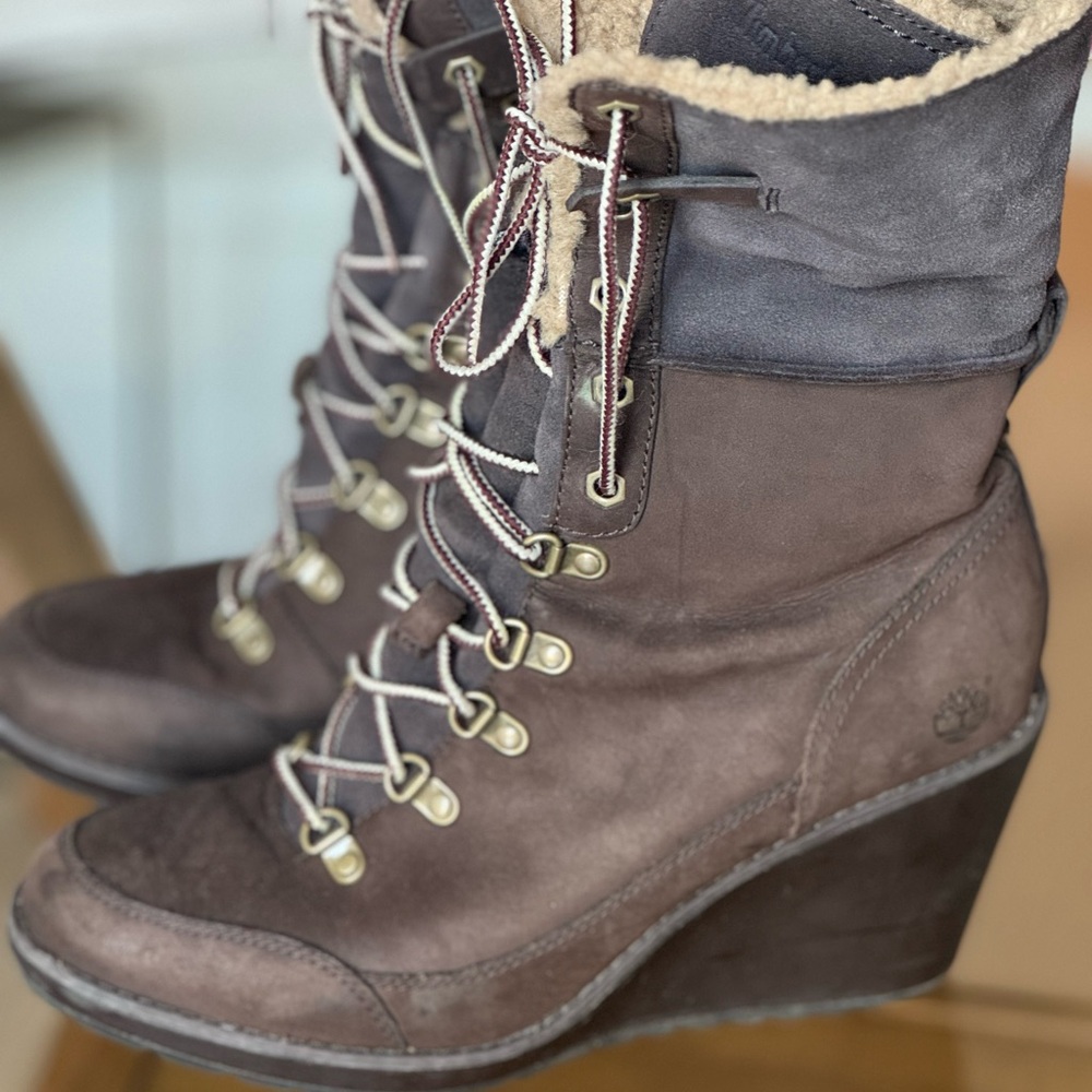 Timberland Earthkeeper Brown Suede Wedge Heel Booties Size 8